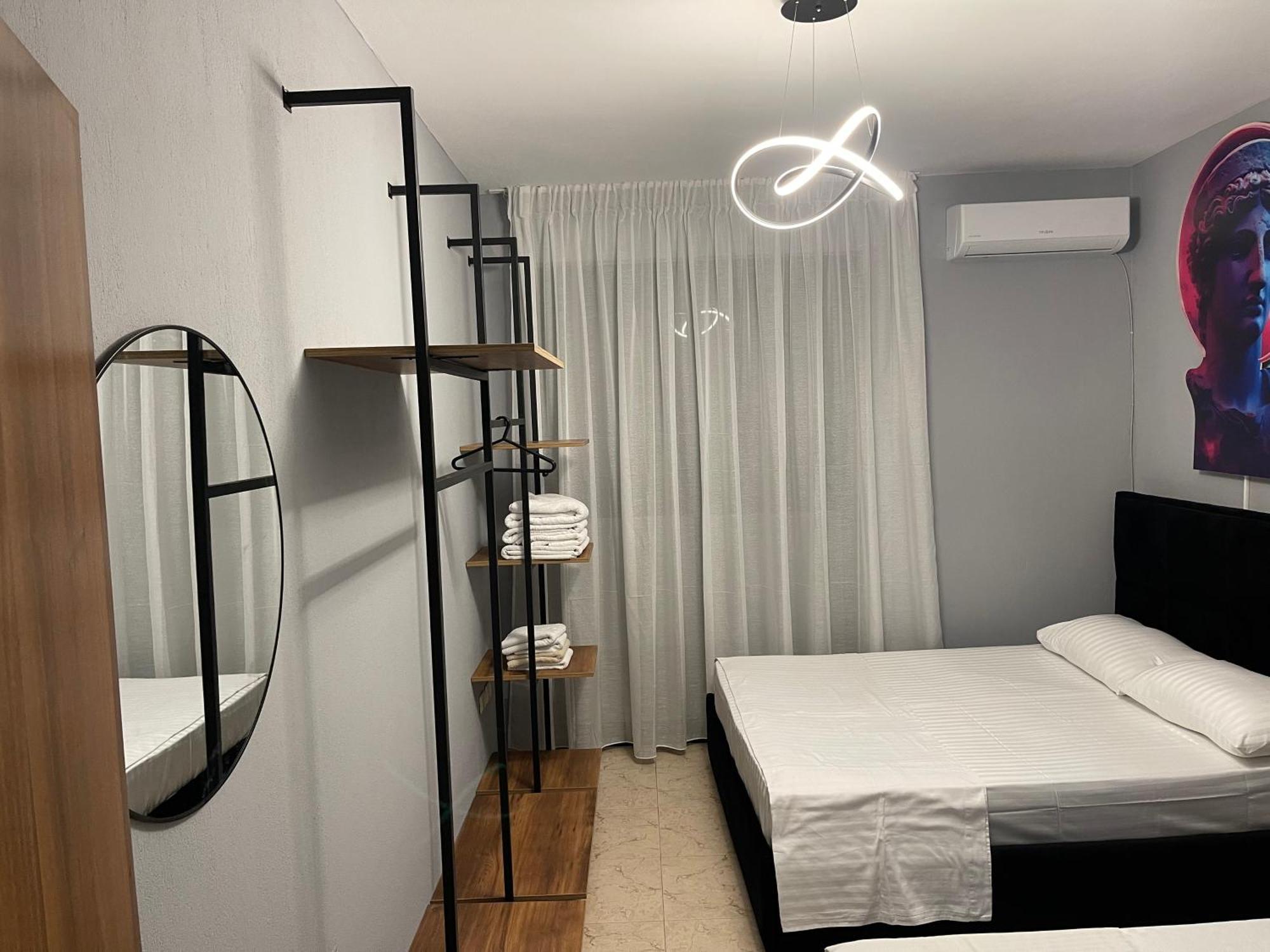 Super House 2 Blloku - 3 Rooms Tirana Eksteriør billede