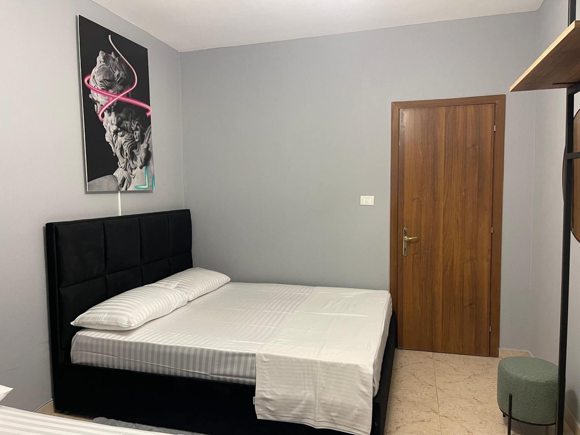 Super House 2 Blloku - 3 Rooms Tirana Eksteriør billede